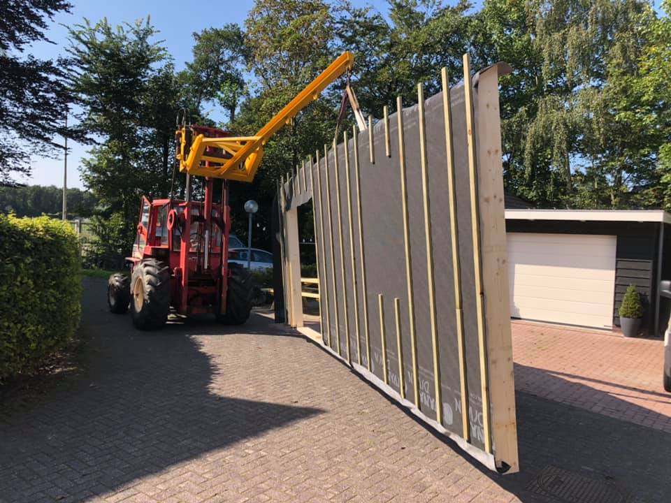 131972435 2809501662623583 344152823789911617 N