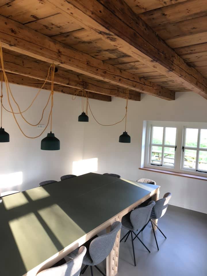 131894804 2809512515955831 4831272683911895140 N